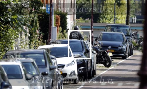 Amsterdam 23 augustus 2019
Ruud de Wild arriveert op zijn motor bij het huis van Olcay Gulsen . Daarna gaan ze met Olcay haar auto naar een fietsenwinkel.
