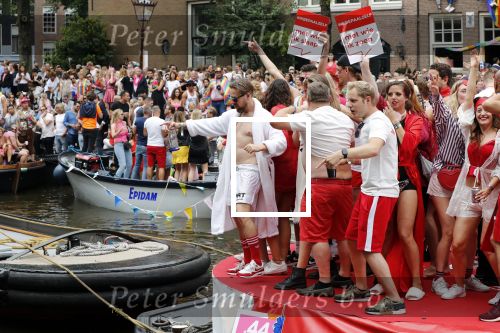 Amsterdam 3 augustus 2019
Gaypride in de grachten van Amsterdam.
Selwyn Senatori met zijn vrouw