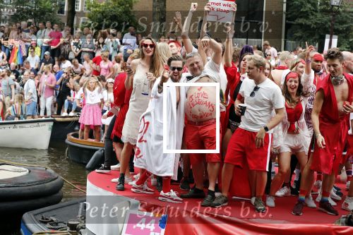Amsterdam 3 augustus 2019
Gaypride in de grachten van Amsterdam.
Selwyn Senatori met zijn vrouw