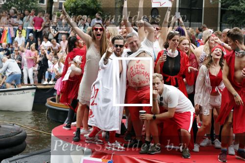 Amsterdam 3 augustus 2019
Gaypride in de grachten van Amsterdam.
Selwyn Senatori met zijn vrouw