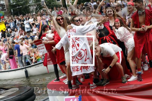 Amsterdam 3 augustus 2019
Gaypride in de grachten van Amsterdam.
Selwyn Senatori met zijn vrouw