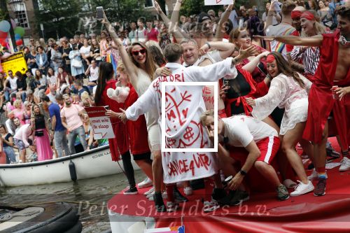 Amsterdam 3 augustus 2019
Gaypride in de grachten van Amsterdam.
Selwyn Senatori met zijn vrouw