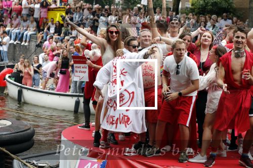 Amsterdam 3 augustus 2019
Gaypride in de grachten van Amsterdam.
Selwyn Senatori met zijn vrouw
