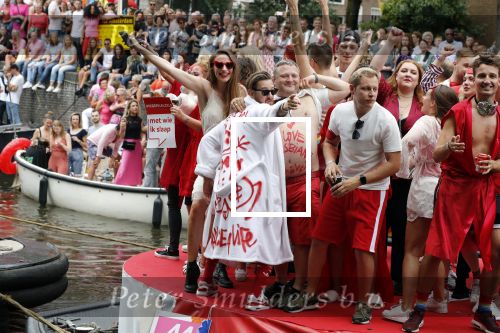 Amsterdam 3 augustus 2019
Gaypride in de grachten van Amsterdam.
Selwyn Senatori met zijn vrouw
