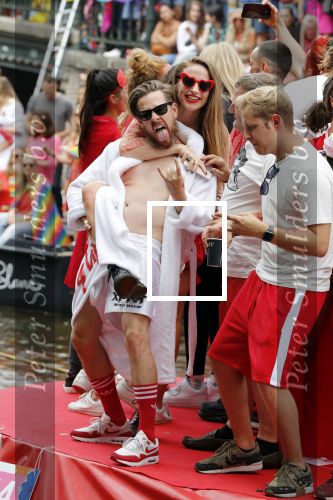 Amsterdam 3 augustus 2019
Gaypride in de grachten van Amsterdam.
Selwyn Senatori met zijn vrouw