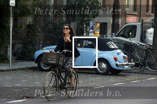 Amsterdam 31 augustus 2019
Susan Visser op de fiets in Amsterdam zuid.