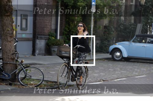 Amsterdam 31 augustus 2019
Susan Visser op de fiets in Amsterdam zuid.