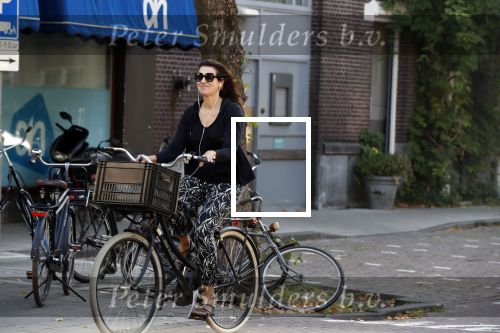 Amsterdam 31 augustus 2019
Susan Visser op de fiets in Amsterdam zuid.