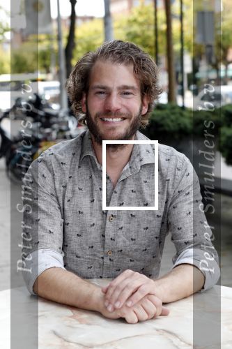 Amsterdam 21 augustus 2019
Boekpresentatie Inge Ipenburg. Tim Akkerman ontvangt het eerste exemplaar.