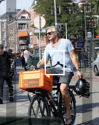 Amsterdam 31 augustus 2019
Victor Reinier met vriendin en dochter op de fiets
