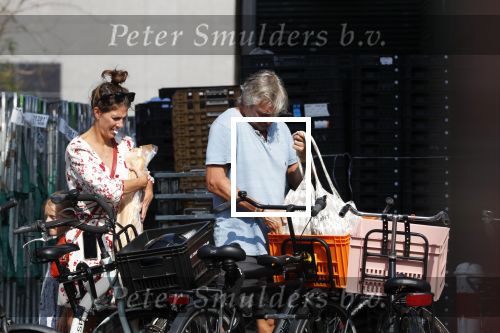 Amsterdam 31 augustus 2019
Victor Reinier met vriendin en dochter op de fiets