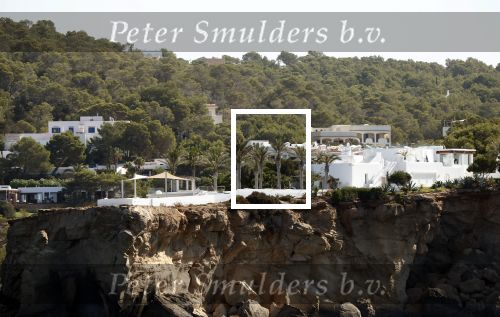 Ibiza  18 augustus 2019
De villa / huis van Wesley Sneijder en Yolanthe Cabau vanaf zee gezien.