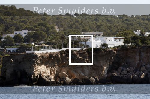 Ibiza  18 augustus 2019
De villa / huis van Wesley Sneijder en Yolanthe Cabau vanaf zee gezien.