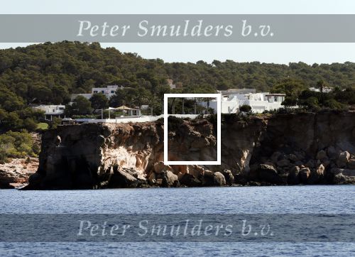 Ibiza  18 augustus 2019
De villa / huis van Wesley Sneijder en Yolanthe Cabau vanaf zee gezien.