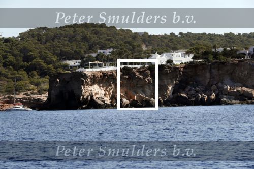 Ibiza  18 augustus 2019
De villa / huis van Wesley Sneijder en Yolanthe Cabau vanaf zee gezien.