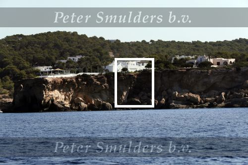 Ibiza  18 augustus 2019
De villa / huis van Wesley Sneijder en Yolanthe Cabau vanaf zee gezien.