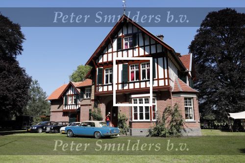 Diepenheim 24 augustus 2019
Wibi Soerjadi geeft tuinconcert in de tuin van zijn huis.