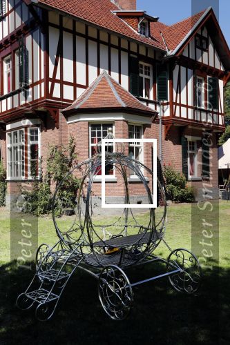 Diepenheim 24 augustus 2019
Wibi Soerjadi geeft tuinconcert in de tuin van zijn huis.