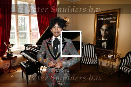 Diepenheim 24 augustus 2019
Wibi Soerjadi geeft tuinconcert in de tuin van zijn huis.