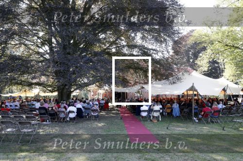 Diepenheim 24 augustus 2019
Wibi Soerjadi geeft tuinconcert in de tuin van zijn huis.