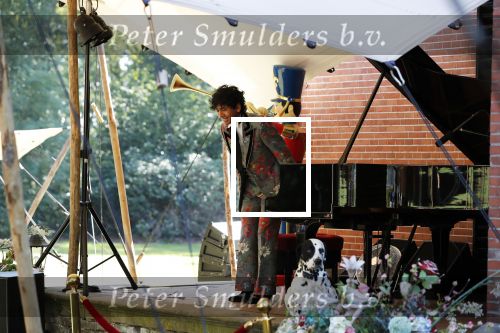 Diepenheim 24 augustus 2019
Wibi Soerjadi geeft tuinconcert in de tuin van zijn huis.
