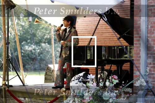 Diepenheim 24 augustus 2019
Wibi Soerjadi geeft tuinconcert in de tuin van zijn huis.