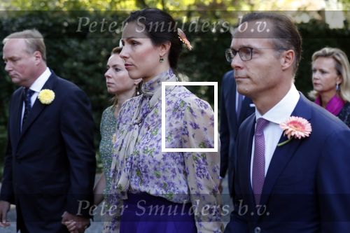 Den Haag 22 augustus 2019
Afscheidsdienst voor prinses Christina op paleis Noordeinde en de koninklijke stallen.
Aanwezig haar Kinderen Bernardo, Nicolas en Juliana alsmede prinses Beatrix prinses Irene prinses Margriet mr Pieter v Vollenhoven Koning Willem Alexander koningin Maxima prinses Mabel prins Constantijn Prinses laurentien en hun kinderen Leonore Claus Casimir Eloise   Prins Carlos  prinses Annemarie prinses Viktoria  Prins Jaime Prinses Carolina met man Albert Brenninkmeijer prinses Margarita met man Tjalling ten cate Prins floris en Prinses Aimee Prins Maurits en Prinses Marilene Prins Pieter Christiaan en Prins Bernhard jr.