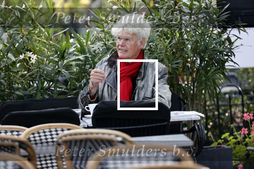 Laren 13 september 2020
Ad Visser op terras in Laren .