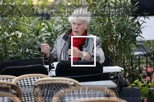 Laren 13 september 2020
Ad Visser op terras in Laren .
