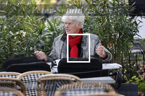 Laren 13 september 2020
Ad Visser op terras in Laren .