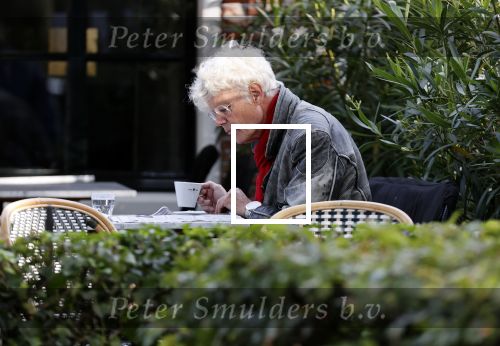 Laren 13 september 2020
Ad Visser op terras in Laren .