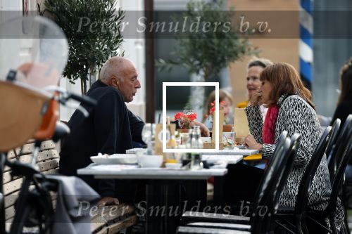Amsterdam, 27 Augustus 2020 Alfred v d Heuvel met vriendin