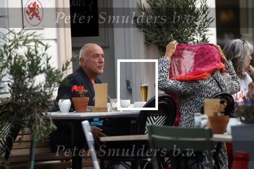 Amsterdam, 27 Augustus 2020 Alfred v d Heuvel met vriendin