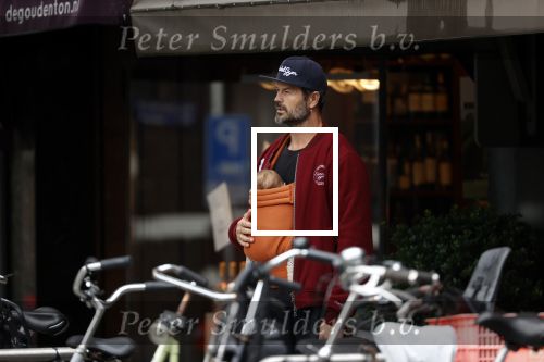 Amsterdam 22 augustus 2020
Arie Boomsma met zijn baby op zijn borst.