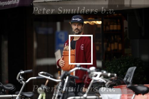 Amsterdam 22 augustus 2020
Arie Boomsma met zijn baby op zijn borst.
