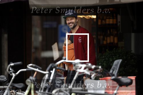 Amsterdam 22 augustus 2020
Arie Boomsma met zijn baby op zijn borst.