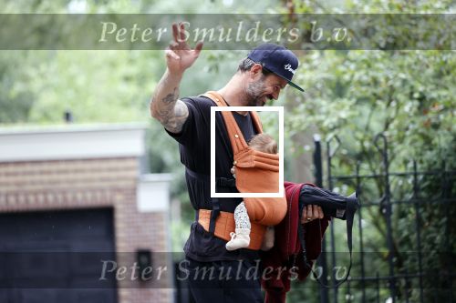 Amsterdam 22 augustus 2020
Arie Boomsma met zijn baby op zijn borst.