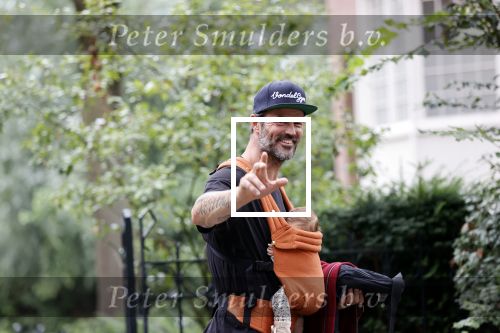 Amsterdam 22 augustus 2020
Arie Boomsma met zijn baby op zijn borst.