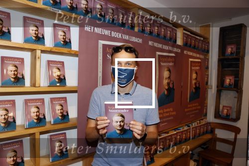Amsterdam 20 augustus 2020
Arjen Lubach in zijn pop u store ivm met zijn  nieuwe boek stoorzender