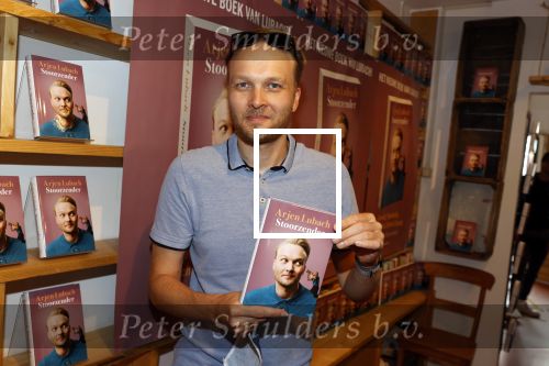 Amsterdam 20 augustus 2020
Arjen Lubach in zijn pop u store ivm met zijn  nieuwe boek stoorzender