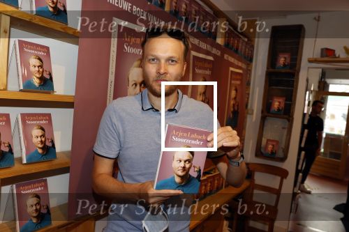 Amsterdam 20 augustus 2020
Arjen Lubach in zijn pop u store ivm met zijn  nieuwe boek stoorzender