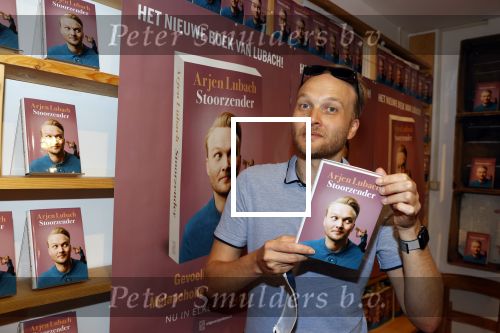 Amsterdam 20 augustus 2020
Arjen Lubach in zijn pop u store ivm met zijn  nieuwe boek stoorzender