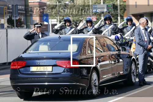 Den Haag 15 september 2020
Prinsjesdag 2020 in de grote kerk van Den Haag . Aanwezig Koning Willem Alexander Koningin Maxima Prins Constantijn en Prinses laurentien zijn aanwezig. De verlengde audi A8 van onze koning