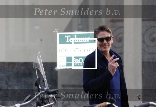 Amsterdam 19 mei 2020
Bart Ettekoven met vriend op de pc Hooftstraat