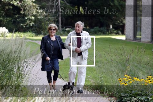 Hilversum 13 september 2020
Bram Biesterveld en Greetje Kauffeld in de tuin van het Rosa Spier huis.