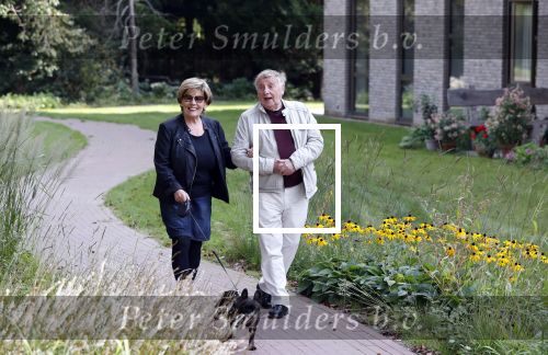 Hilversum 13 september 2020
Bram Biesterveld en Greetje Kauffeld in de tuin van het Rosa Spier huis.