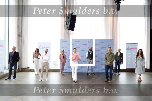 Amsterdam 26 augustus 2020
Castpresentatie Zwanger&Co in de Loft in de Adam toren.
 Carolina Dijkhuizen, Matteo van der Grijn, Lieke van Lexmond Rolf Sanchez Thom Hoffman, Maaike Martens, Waldemar Torenstra en Bo Maerten.
