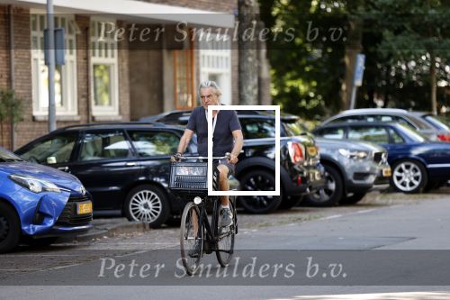 Amsterdam 20 maart 2020
Derek de Lint op de fiets in Amsterdam zuid.