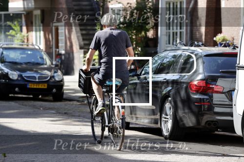 Amsterdam 20 maart 2020
Derek de Lint op de fiets in Amsterdam zuid.