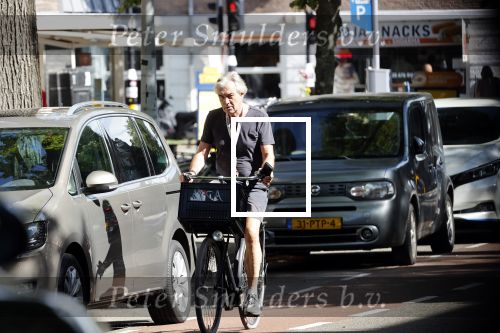 Amsterdam 20 maart 2020
Derek de Lint op de fiets in Amsterdam zuid.
